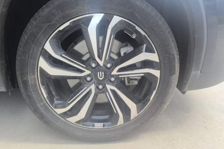Used Skyworth HT-i 2023 1.5L PHEV 115KM ZhiLong Version Right Front Wheel Hub