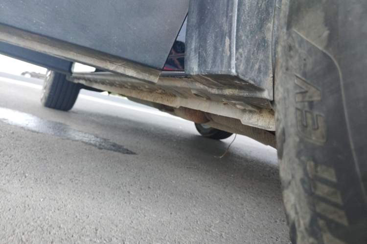 Used Skyworth HT-i 2023 AIR model Right Side Sill
