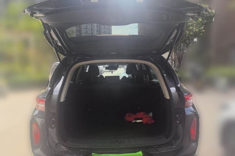 Used Skyworth HT-i 2023 1.5L PHEV 115KM ZhiLong Version Trunk