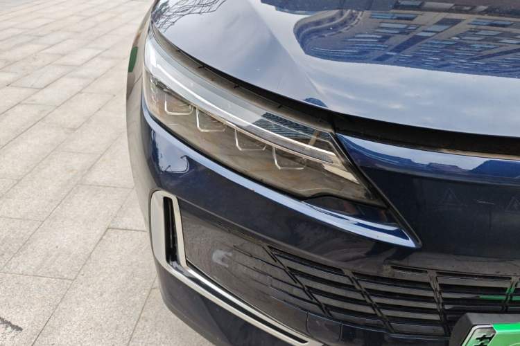 Used Skyworth HT-i 2023 AIR model Right Front Headlight