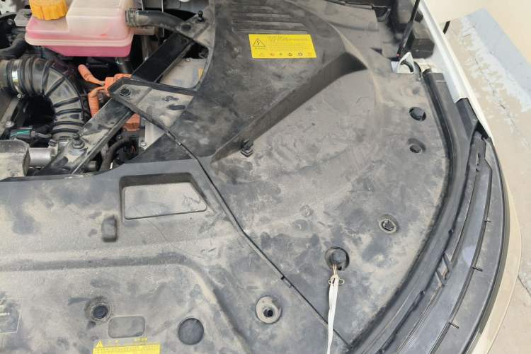 Used Skyworth HT-i 2023 AIR model Engine Bay Left