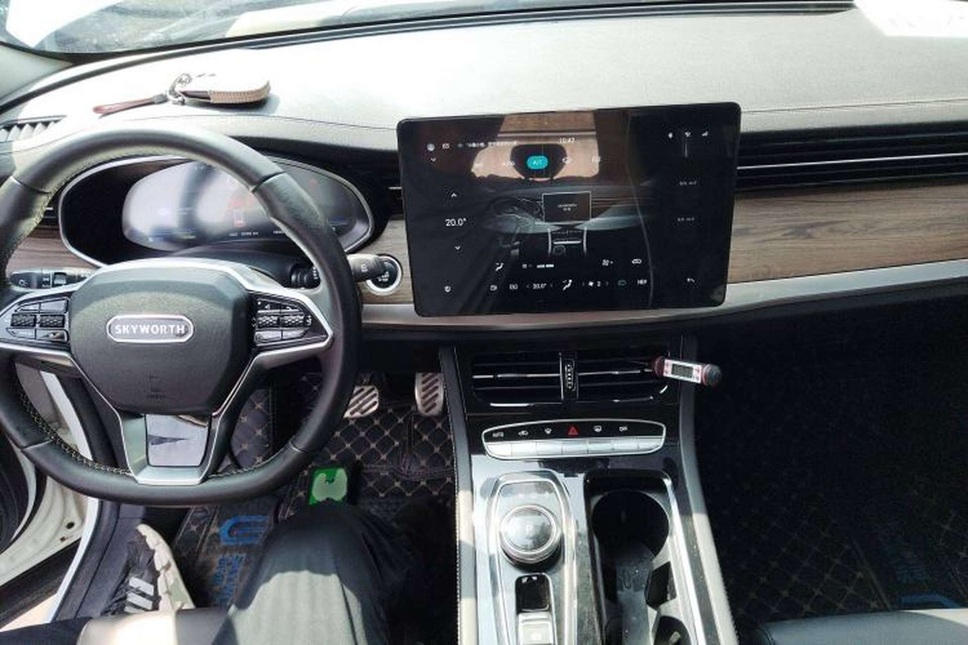 Used Skyworth HT-i 2023 AIR model Interior 2