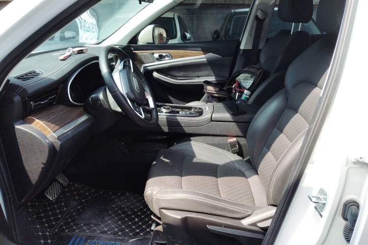 Used Skyworth HT-i 2023 AIR model Left Front Seat