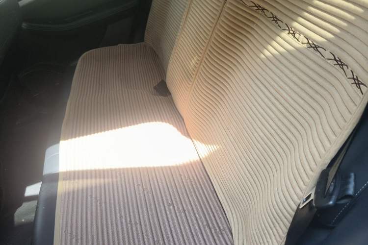 Used Skyworth HT-i 2023 AIR model Left Rear Seat