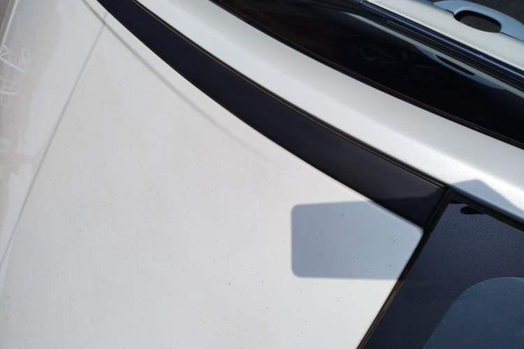 Used Skyworth HT-i 2023 AIR model Roof