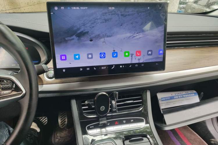 Used Skyworth HT-i 2024 1.5L PHEV 115KM V9 Audio And AC Panel