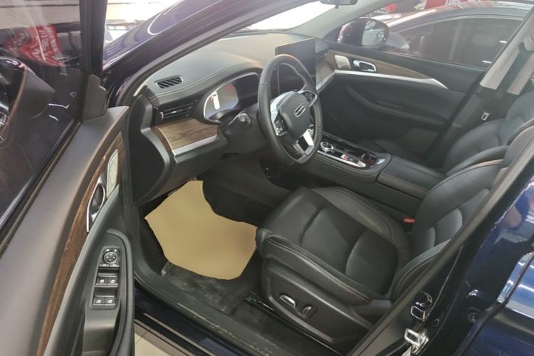Used Skyworth HT-i 2024 1.5L PHEV 115KM Prestige Edition Driver Seat