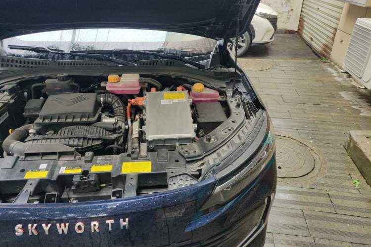 Used Skyworth HT-i 2024 1.5L PHEV 115KM V9 Engine Bay Left