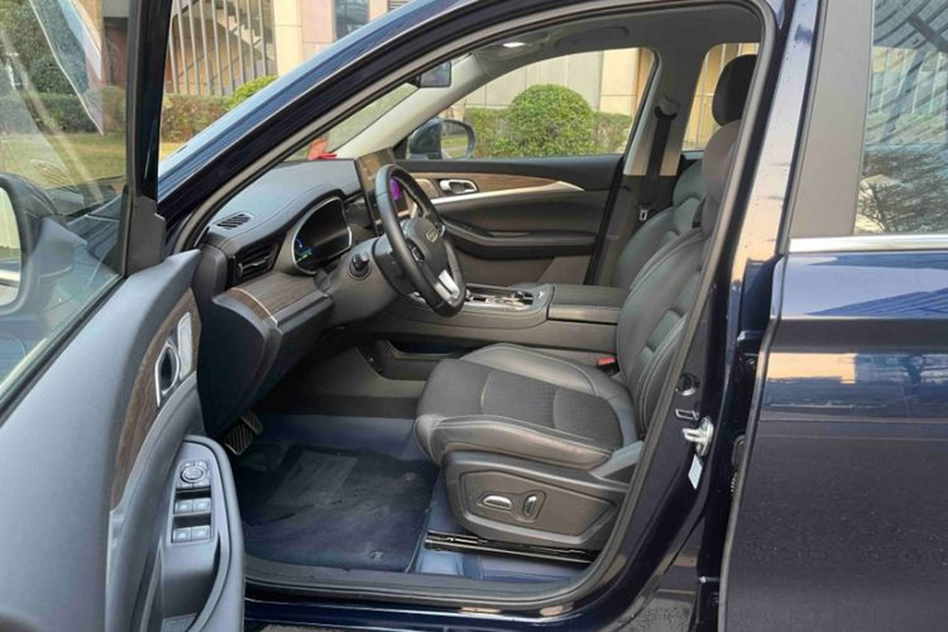 Used Skyworth HT-i 2024 1.5L PHEV 115KM Prestige Edition Interior 4