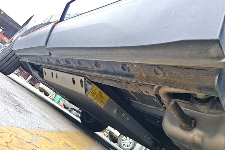 Used Skyworth HT-i 2024 1.5L PHEV 115KM Prestige Edition Left Side Sill
