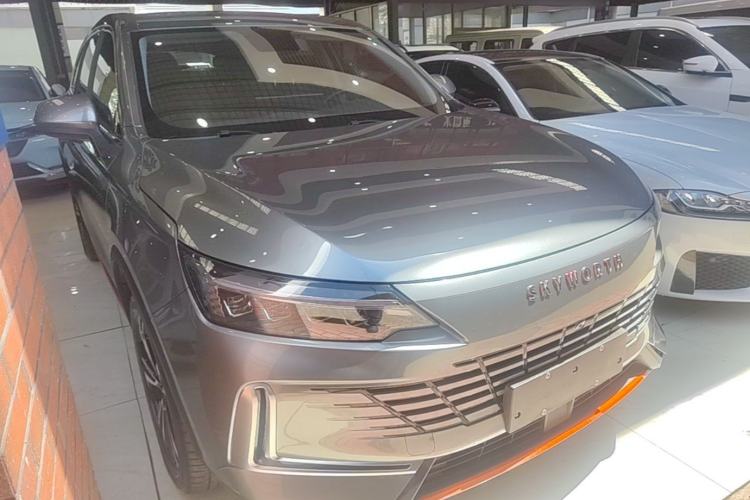 Used Skyworth HT-i 2024 1.5L PHEV 115KM ZhiLong Edition Front Right 45 Deg