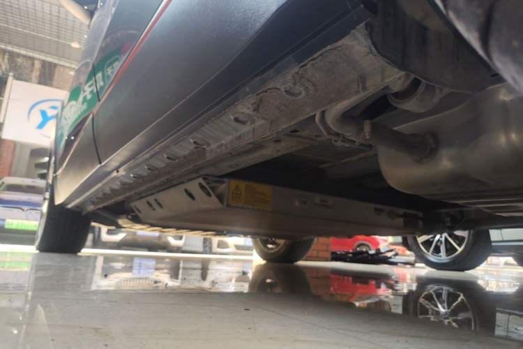 Used Skyworth HT-i 2024 1.5L PHEV 115KM ZhiLong Edition Left Side Sill