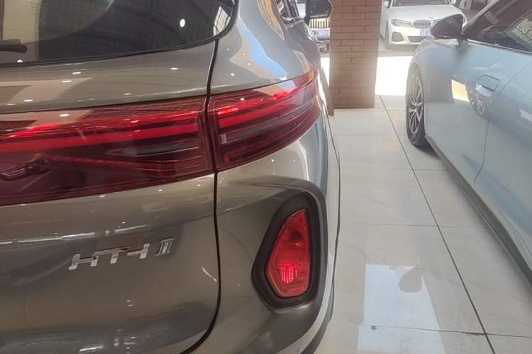 Used Skyworth HT-i 2024 1.5L PHEV 115KM ZhiLong Edition Right Rear Taillight