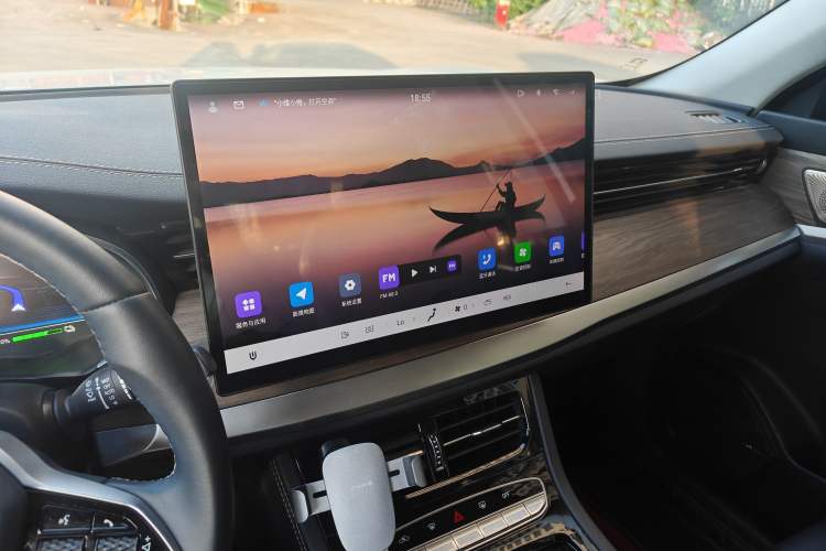 Used Skyworth HT-i 2024 1.5L PHEV 115KM Huiyao Edition Audio And AC Panel