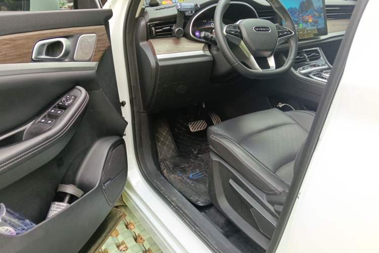 Used Skyworth HT-i 2024 Struggle Edition Driver Seat
