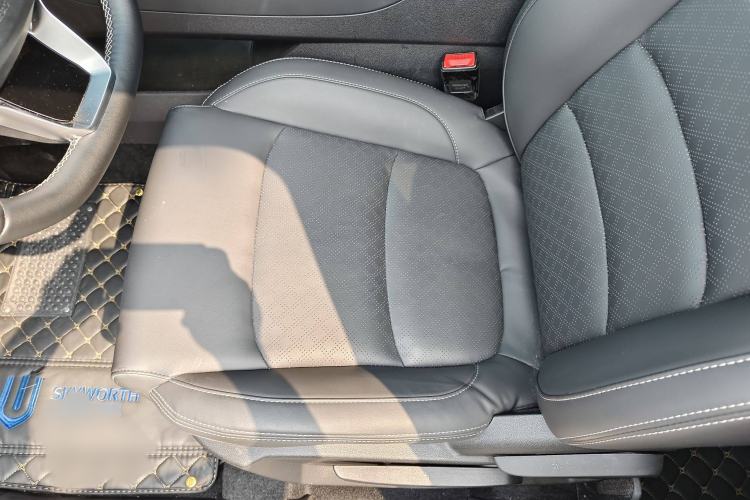 Used Skyworth HT-i 2024 Struggle Edition Interior 4