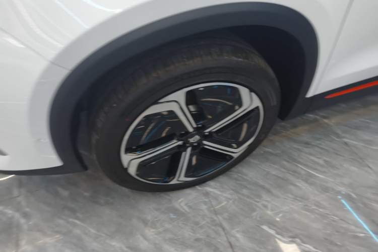 Used Skyworth HT-i 2024 1.5L PHEV 115KM Taidao Edition Left Front Wheel Hub