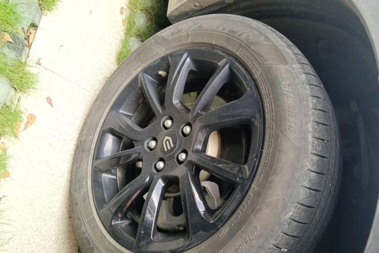 Used Skyworth HT-i 2024 Struggle Edition Right Front Wheel Hub