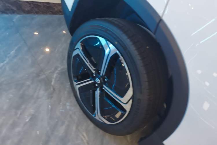 Used Skyworth HT-i 2024 1.5L PHEV 115KM Taidao Edition Right Rear Wheel Hub