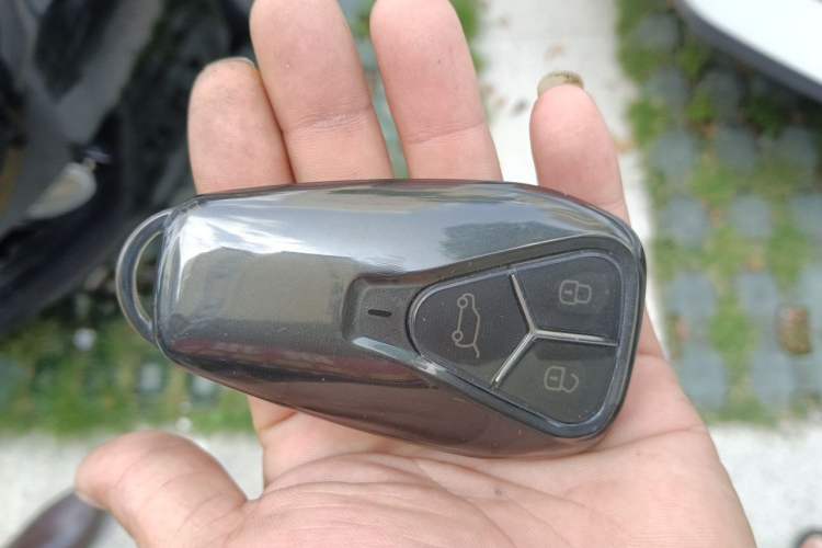 Used Skyworth HT-i 2024 Struggle Edition Vehicle Key