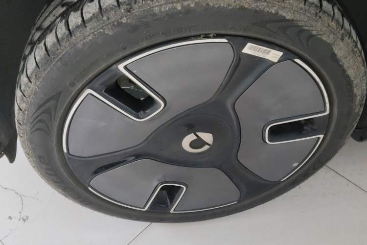 Used smart #1 2022 Premium Edition Left Front Wheel Hub