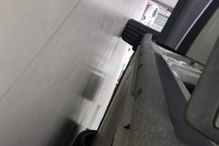 Used smart #1 2022 Premium Edition Right Side Sill