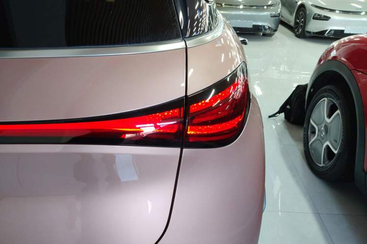 Used smart #1 2022 Premium Edition Right Rear Taillight