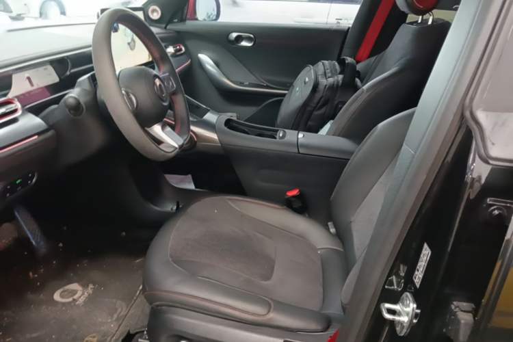 Used smart #1 2022 BRABUS Performance Edition Left Front Seat