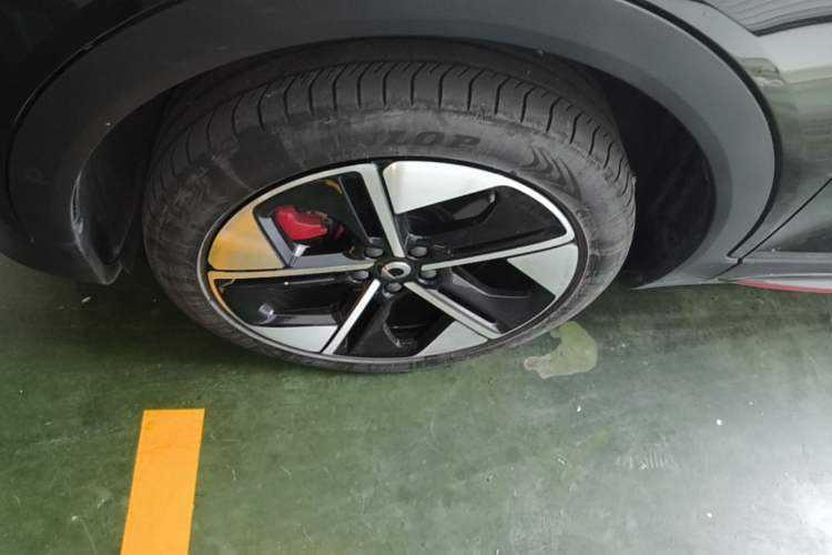 Used smart #1 2022 BRABUS Performance Edition Left Front Wheel Hub