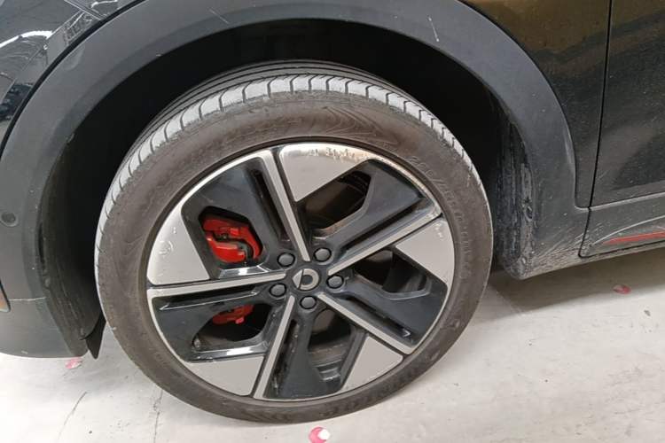 Used smart #1 2022 BRABUS Performance Edition Left Front Wheel Hub