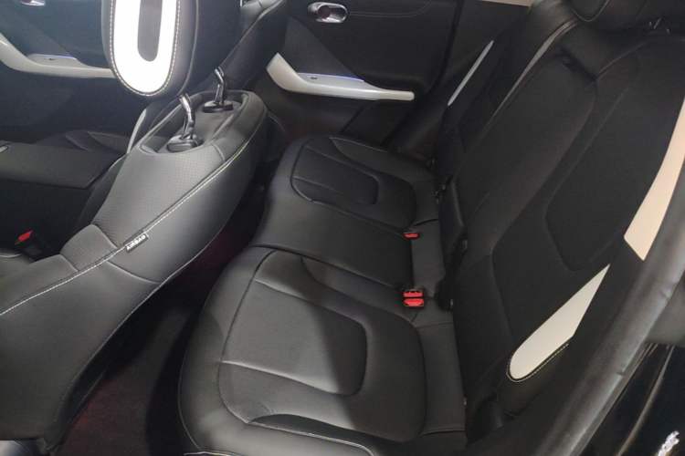 Used smart #1 2022 Pulse Heartbeat Edition Left Rear Seat