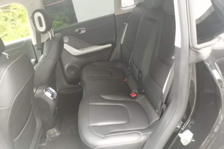 Used smart #1 2022 Pulse Heartbeat Edition Left Rear Seat