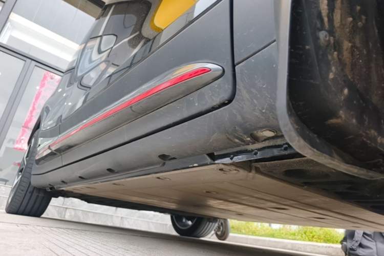 Used smart #1 2022 BRABUS Performance Edition Right Side Sill