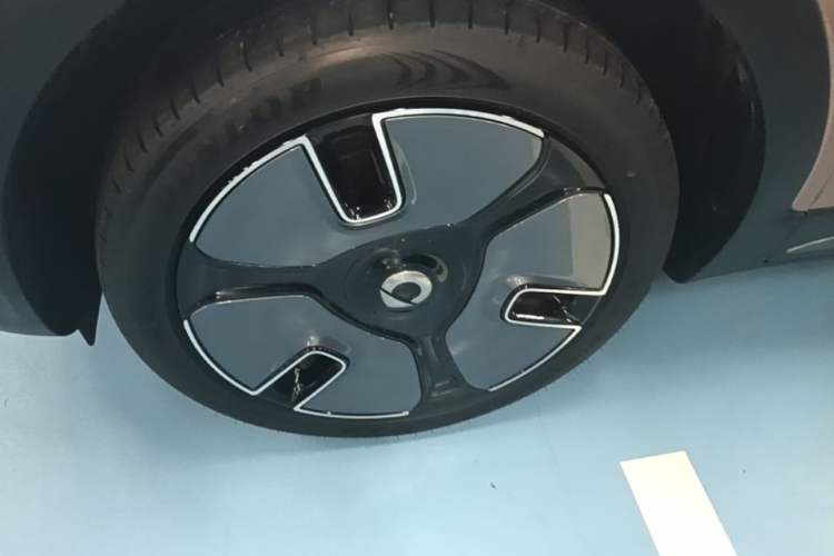 Used smart #1 2022 Premium Edition Left Front Wheel Hub