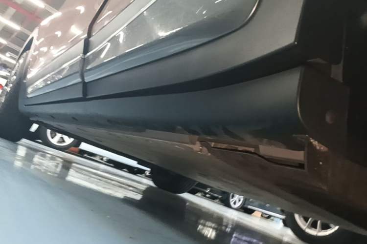 Used smart #1 2022 Premium Edition Left Side Sill