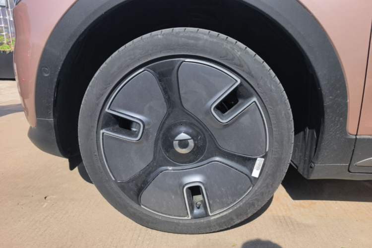 Used smart #1 2022 Premium Edition Left Front Wheel Hub