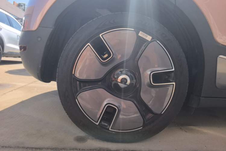 Used smart #1 2022 Premium Edition Right Rear Wheel Hub