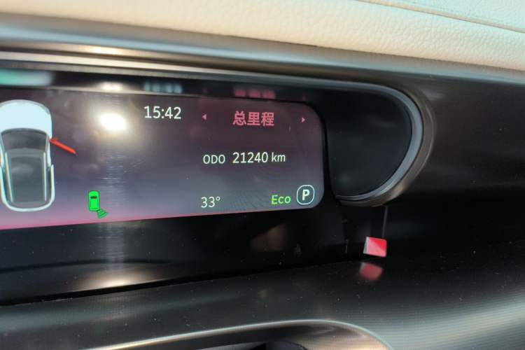 Used smart #1 2022 Premium Edition Odometer Close Up