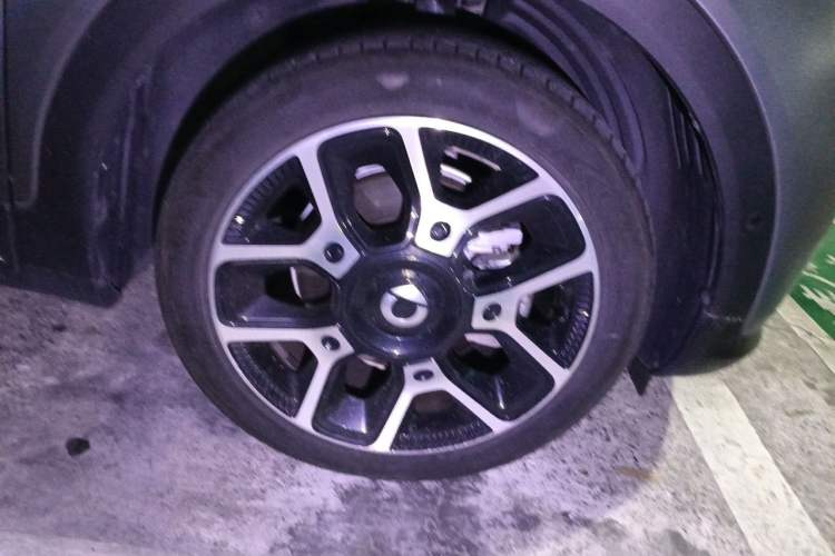 Used smart #1 2022 Pulse Heartbeat Edition Right Front Wheel Hub