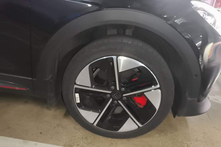 Used smart #1 2022 BRABUS Performance Edition Right Front Wheel Hub