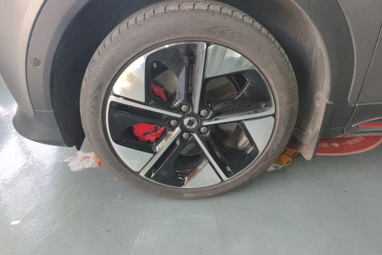 Used smart #1 2022 BRABUS Performance Edition Left Front Wheel Hub