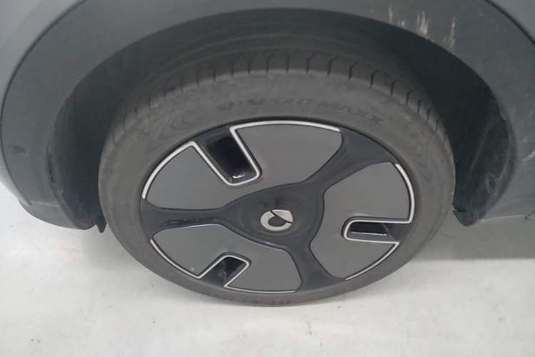 Used smart #1 2022 Premium Edition Left Front Wheel Hub