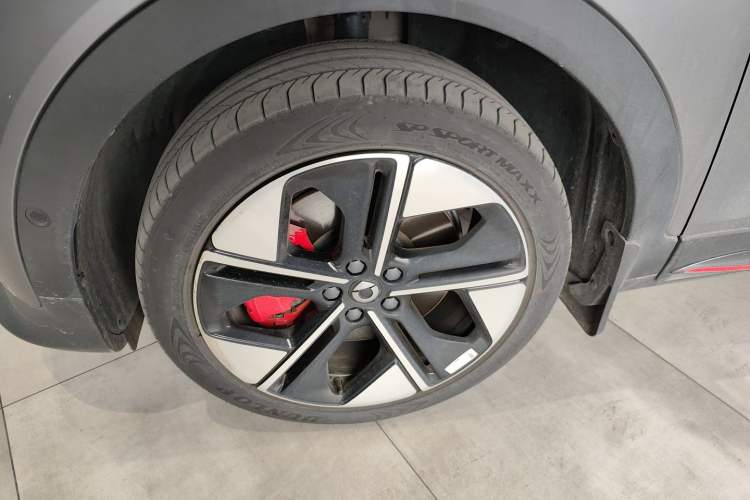 Used smart #1 2022 BRABUS Performance Edition Left Front Wheel Hub