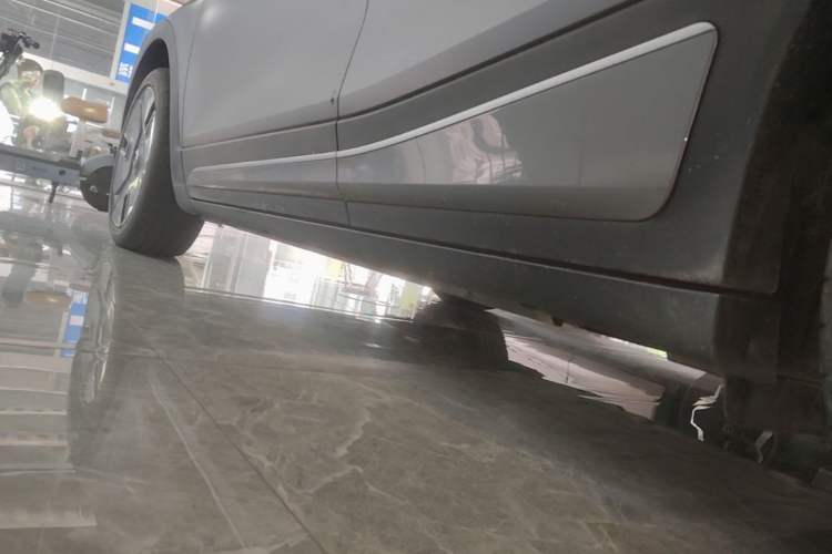 Used smart #1 2022 Premium Edition Left Side Sill