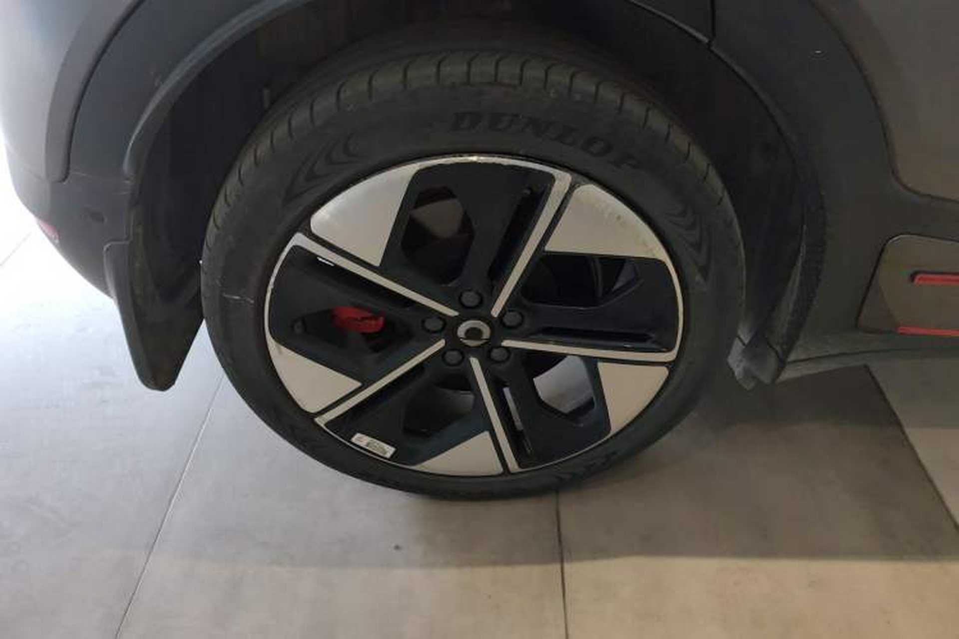 Used smart #1 2022 BRABUS Performance Edition Right Rear Wheel Hub