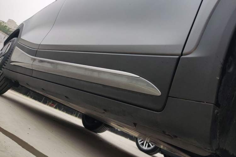 Used smart #1 2022 Premium Edition Right Side Sill