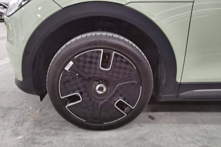 Used smart #1 2022 Premium Edition Left Front Wheel Hub