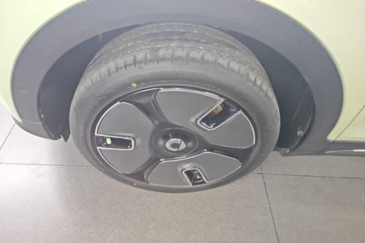 Used smart #1 2022 Premium Edition Left Front Wheel Hub