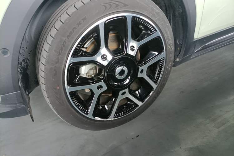 Used smart #1 2022 Pulse Heartbeat Edition Left Front Wheel Hub