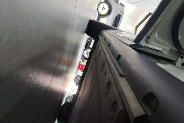 Used smart #1 2022 Premium Edition Left Side Sill